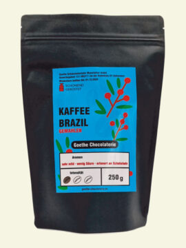 Hausgerösteter Kaffee der Marke Goethe Chocolaterie in einer schwarzem Verpackung und einem Aufkleber. Sorte Kaffee Brazil 250g gemahlen